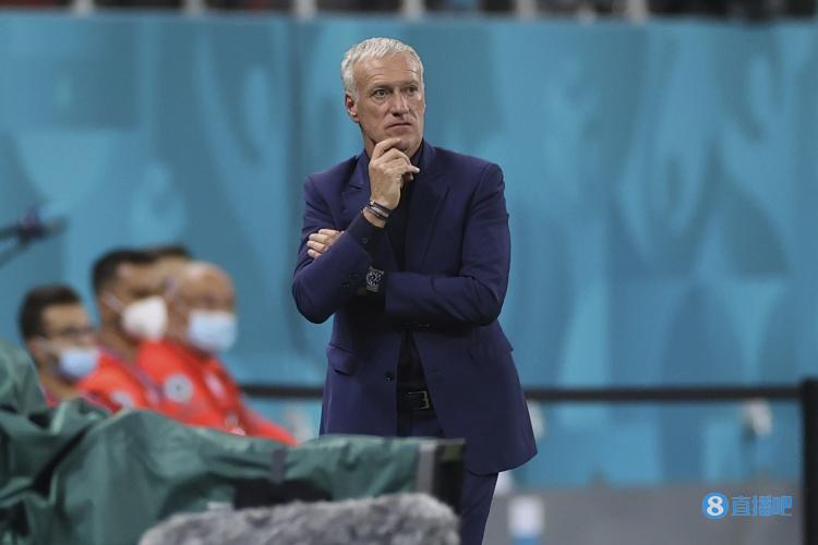 德尚谈吉鲁参加世界杯可能:参赛名单不会是之前的复制粘贴