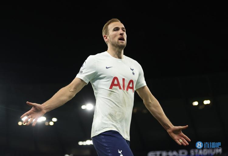 坎贝尔谈莱万替代者:哈兰德去了曼城,现在凯恩是完美人选