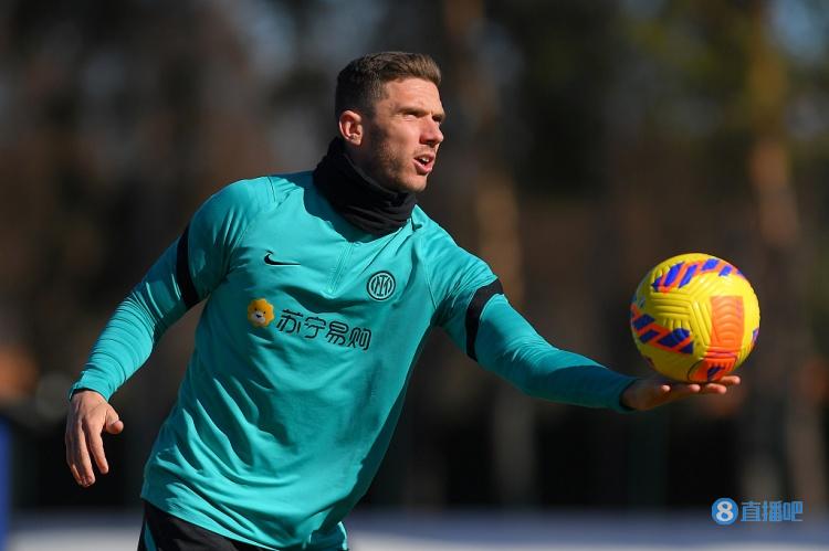 戈森斯:伤愈之后我感觉越来越棒了,已对意甲首轮比赛做好准备
