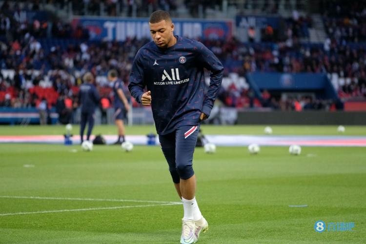 记者:姆巴佩已经归队,与巴黎进行合练