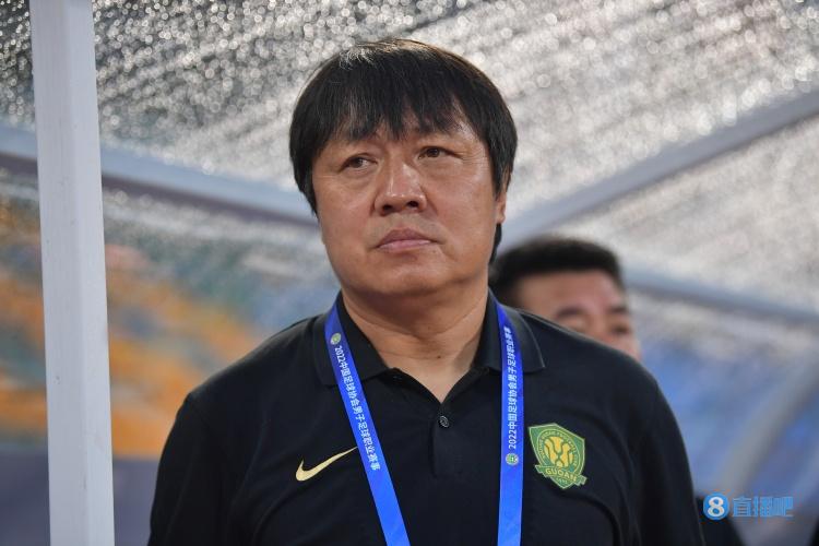 谢峰:国安队现在遇到一些困难 希望团结一致打好与三镇的比赛