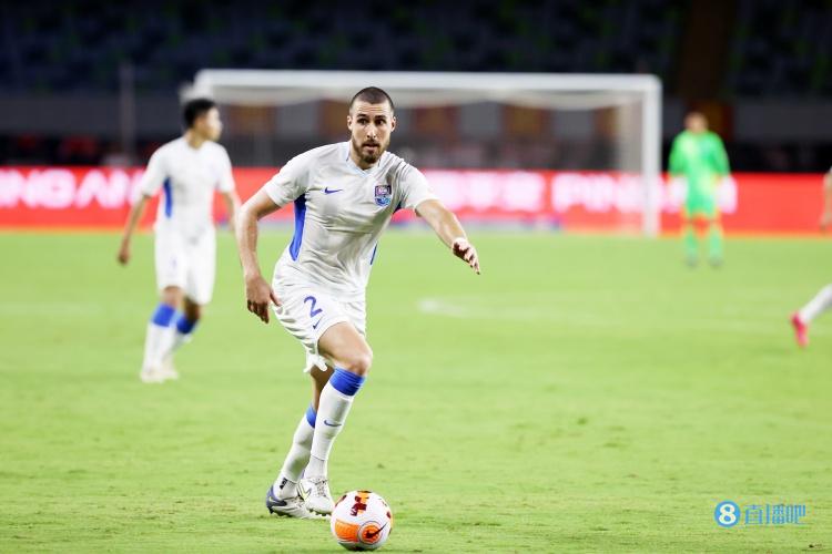 津媒:津门虎迎来一位试训队员 安杜哈尔因小腿伤病未参与合练