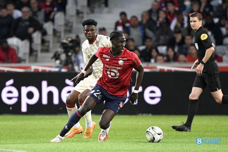 记者：西汉姆与里尔达协议，以总价4000万欧元签下阿马杜-奥纳纳