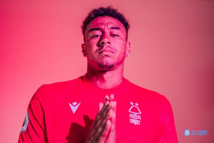 林加德：出国能挣钱但森林对我有爱，新赛季要进球更要当领袖