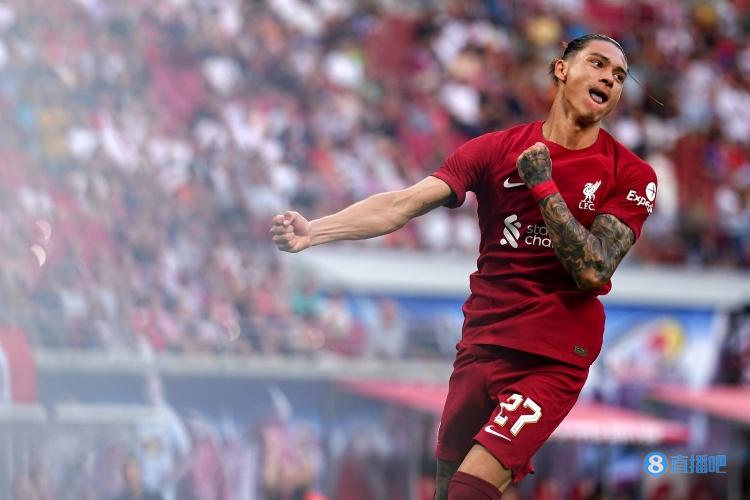 努涅斯激活萨拉赫新技能,红军进攻又添新套路