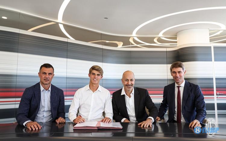 萨巴蒂尼:米兰是意甲夺冠最大热门 CDK注定将有所成但仍需磨练