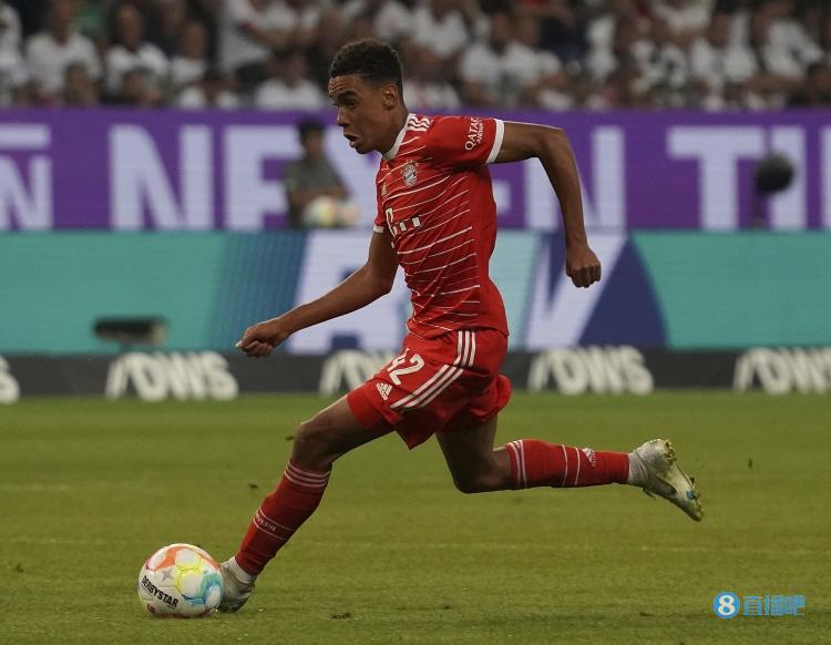 图片报:19岁穆西亚拉强势崛起,已威胁到科曼和萨内的出场时间