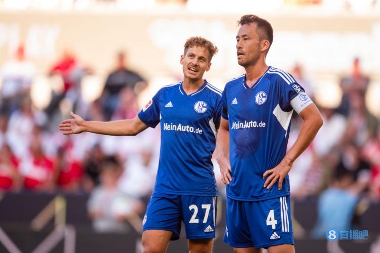 首秀担任场上队长,吉田麻也:切身感受到尊重和浓厚的氛围