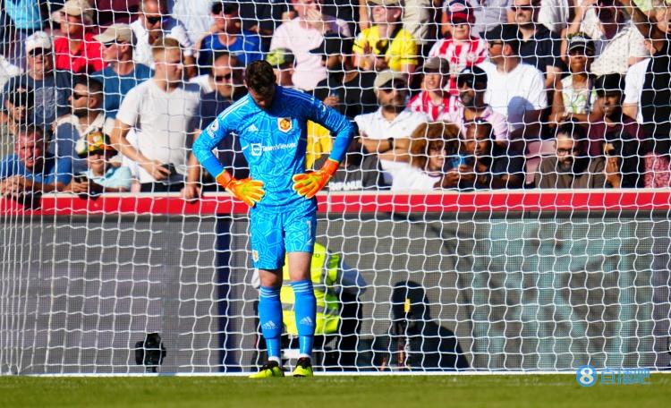 记者:曼联在寻找一名强力二号门将,使其与德赫亚形成竞争