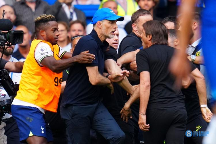 坎贝尔：裁判不该给孔蒂和图赫尔红牌，他应反省比赛中的判罚