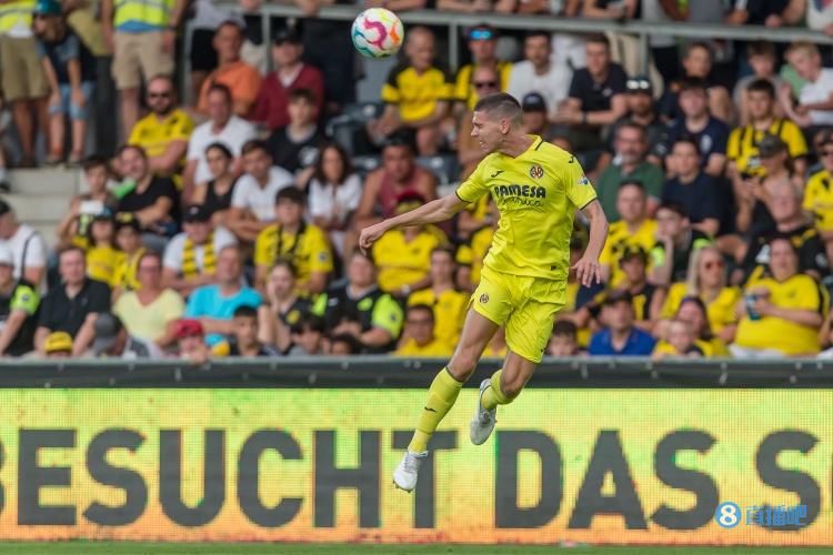 记者：黄潜将要求巴萨支付弗伊斯4200万欧解约金，不会同意折价