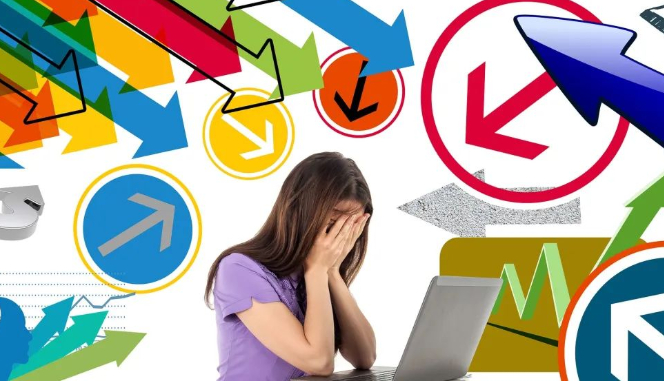 我进了所谓“前景好”的行业,才看见里面的一地鸡毛的图片 我进了所谓“前景好”的行业,才看见里面的一地鸡毛