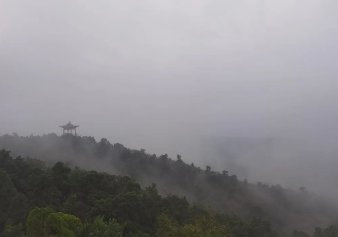 霍山夜雨时的图片 霍山夜雨时