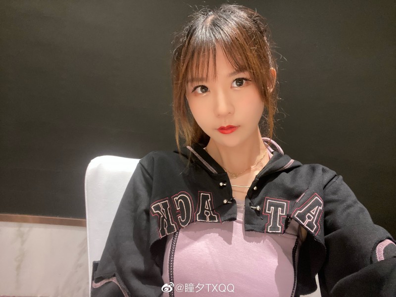 解说瞳夕晒照:苹果前置vs美颜相机