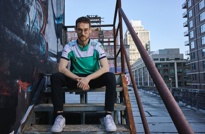 EG辅助Vulcan:FXXK,这场原本可以轻松赢下来的,很烦