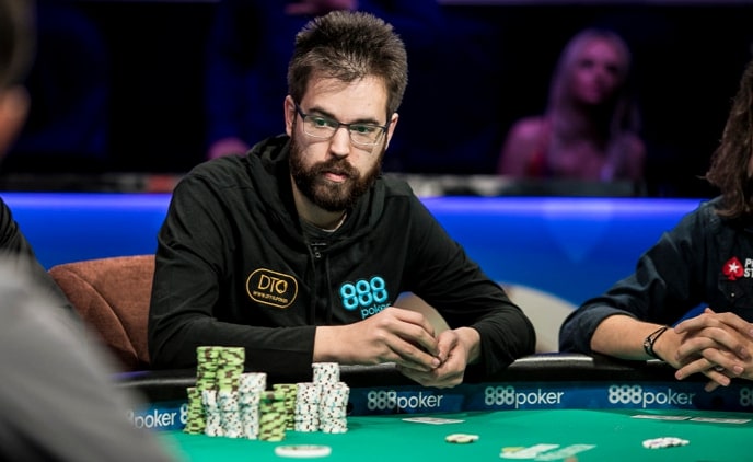 【EV扑克】牌局分析 : 你会放弃这手QQ吗?