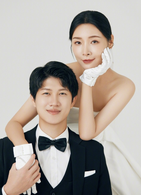 游戏主播女流晒婚纱照:礼成 感谢