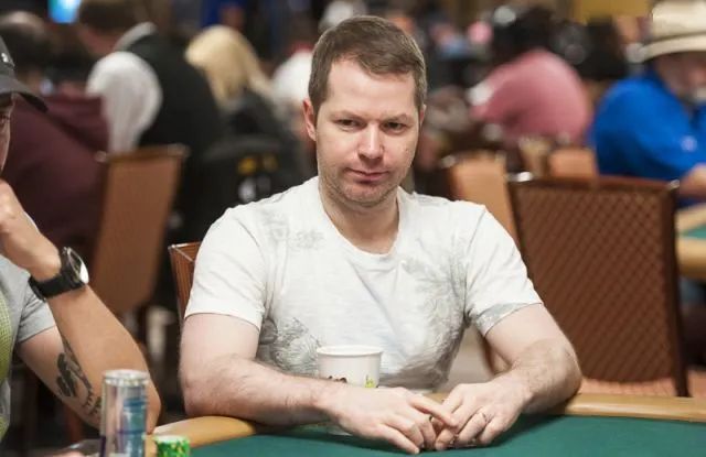 【EV扑克】牌局分析:顶对最好不要随意加注!