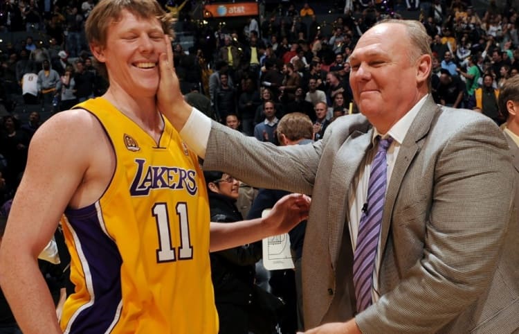 大发体育-NBA传奇父子档力压科比和库里父子这个家族4人闯荡过联盟,大发助力你的致富之路!