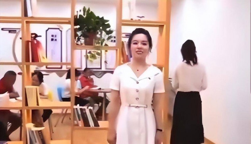 戴璐美貌吹嘘过度了,大嘴巴小个子,知情人爆图片,比不上潮水姐