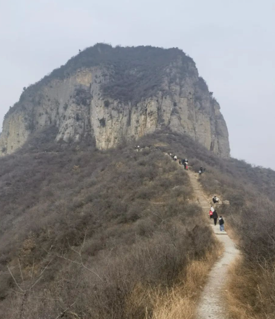 大年初一,登上了一座山的图片 大年初一,登上了一座山