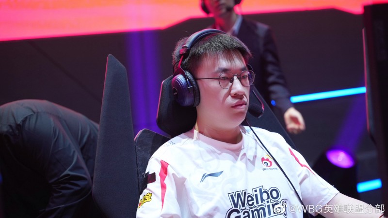 Xiaohu喊话极端粉丝:不管比赛输赢都不要去过度的评判我的队友