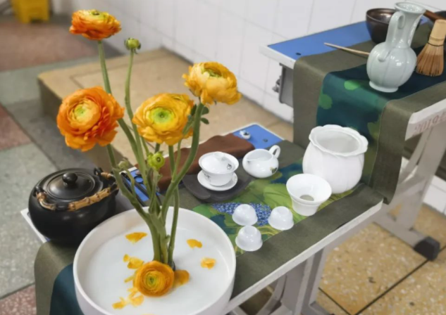 那么多人也像花一样,往春天赶的图片 那么多人也像花一样,往春天赶