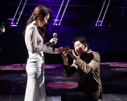 求完婚就去看KD?管泽元:明日将与苏群解说快船对阵太阳的G1