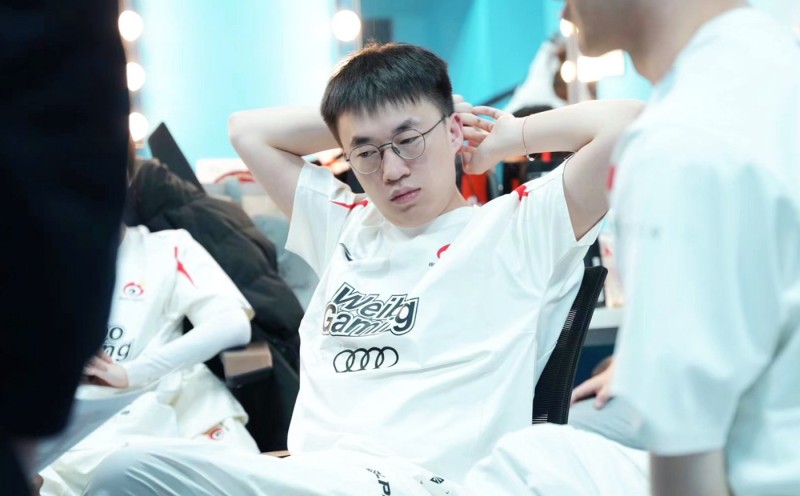 Xiaohu:你们别猜了,WBG新教练都还没定下来,还早