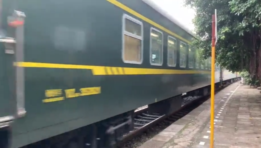 绿皮火车的图片 绿皮火车