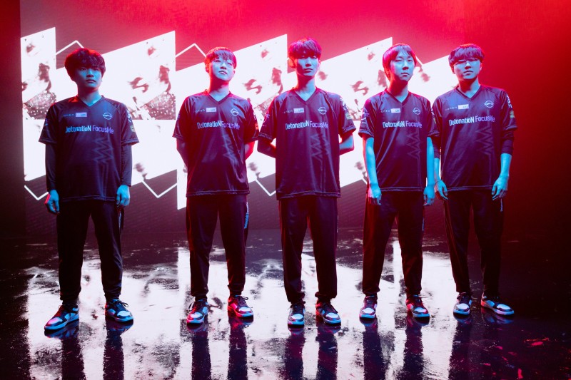 帝国の陨落!DFM不敌LLL告别MSI