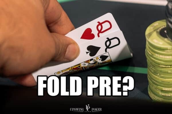 【EV扑克】牌局分析:决赛桌翻前用QQ跟注倆对手全下,结果悲催了…