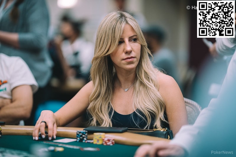 【EV扑克】全球唯一一个手握4条WSOP金手链的女人是何来历?