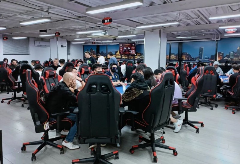 【EV扑克】浔阳杯·九江红强开业赛丨27人挺进奖励圈,TOM手拿84.6万记分牌独领风骚,冠军即将产生!