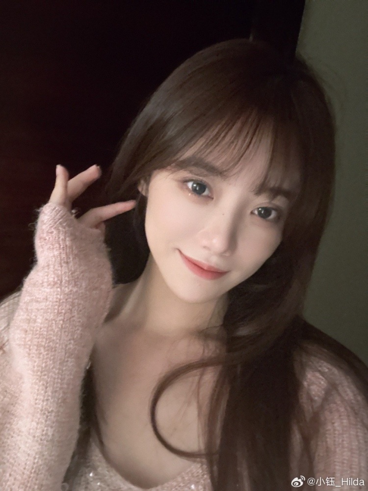 小钰晒照:一整个假期怕人太多都没怎么出门 今天是团建日