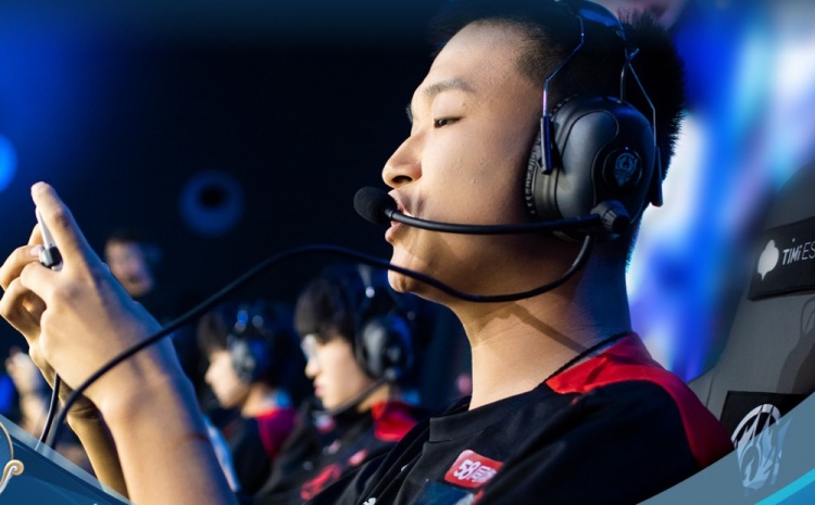 成都AG超玩会发文:其实我们比谁都渴望捧起那个冰凤凰杯