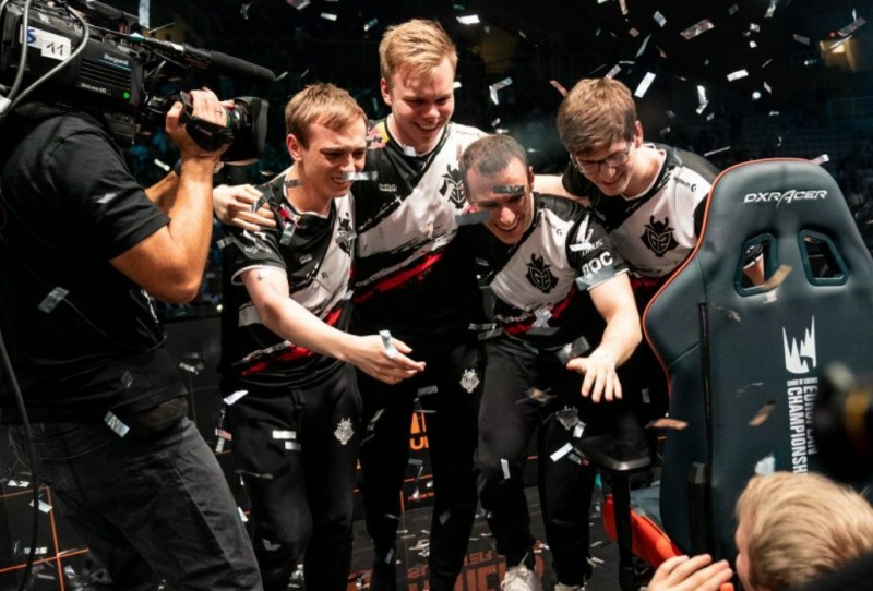 中国台湾网友讨论谁没夺S冠最遗憾:澡子哥、帽皇还有karsa!