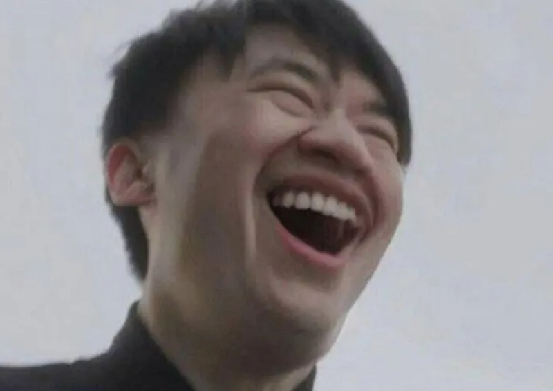 媒体人吐槽小虎:以为是来炸鱼的 结果自己成了鱼 衬托的对面像Faker