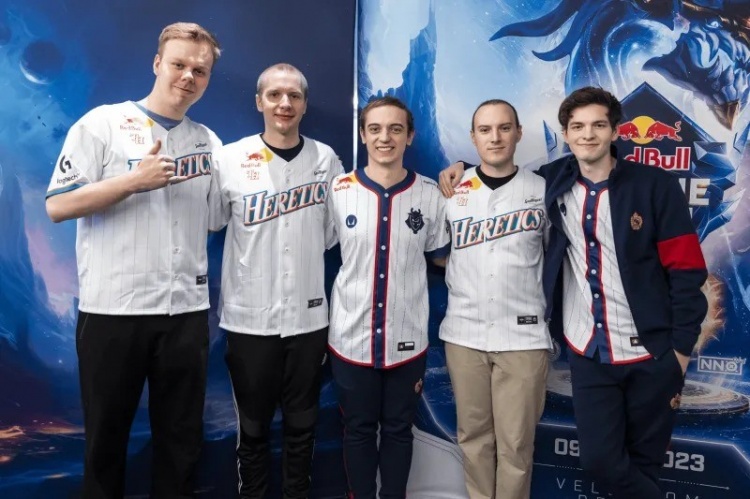 他们回来了!红牛官推晒出S9赛季G2五人组重聚的合照