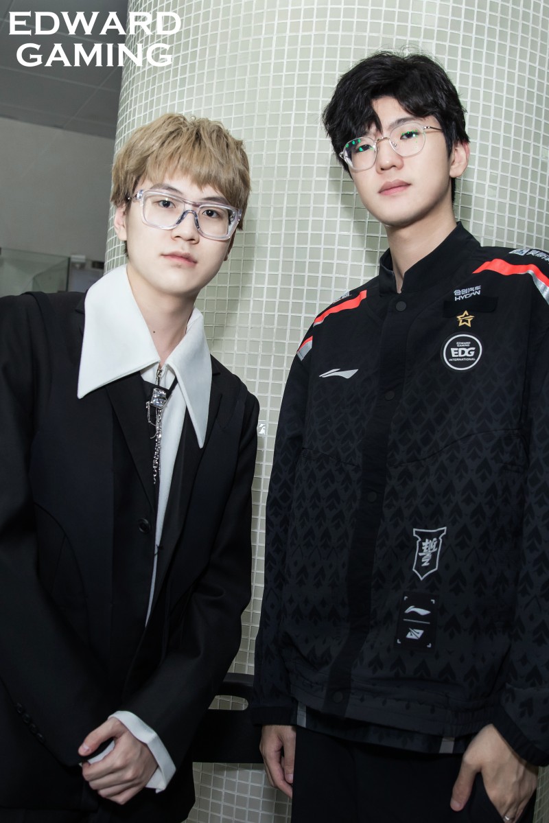 Jiejie更新与Meiko晒照:赛场上见吧!