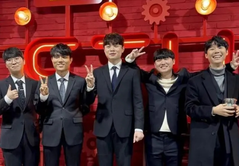 Bdd:23KT的队友们今年辛苦了;明年会跟新队友们努力表现好