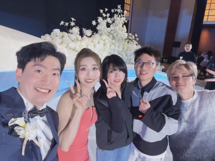 记得晒泽元婚礼返图:始于心动,终于白首;拥之则安,伴之则暖