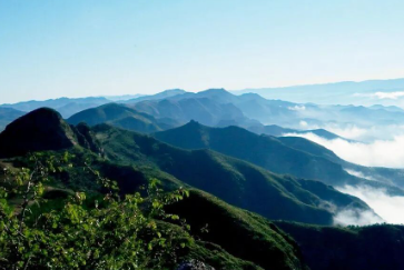 一揽众山小的图片 一揽众山小