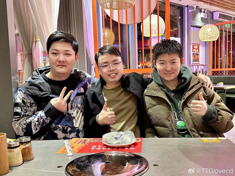 sky弟lovecd深夜有感:希望大家在新的一年里不再孤独啦