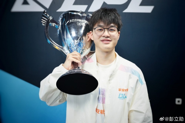 XUN赛后更博:新的一年 第一个冠军!