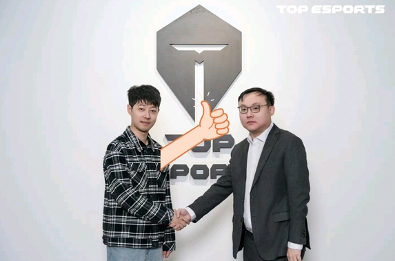 TES超话还在输出教练组:你们赛训组凑齐五个沙兵了吗?