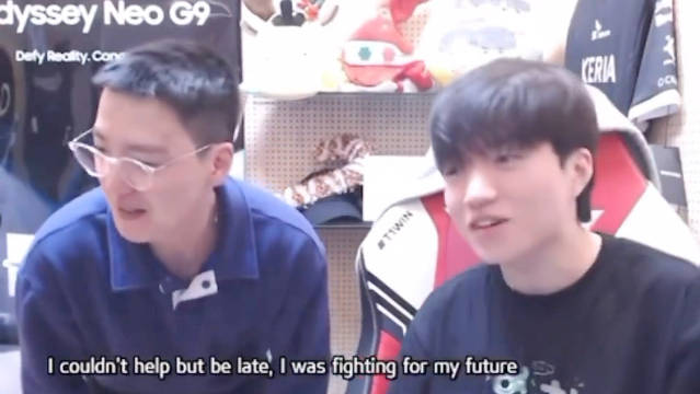 ?kkOma教练换了新发型 Keria:我很喜欢我们教练的新发型