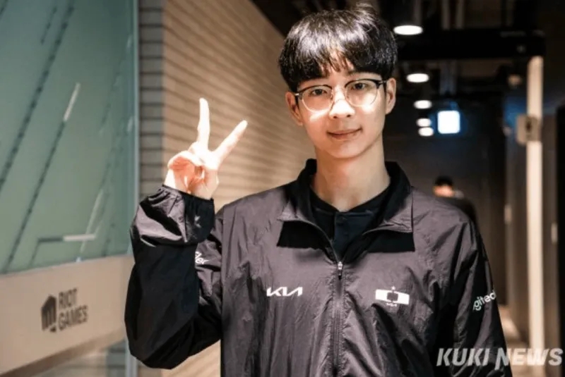 DK打野Lucid:第二局展现了30%左右的实力 阵容决定是否吃虚空巢虫