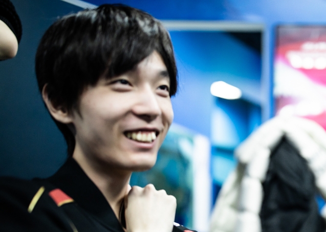 TES超话:形容田野拿下leave一血的那一刻我有多爽