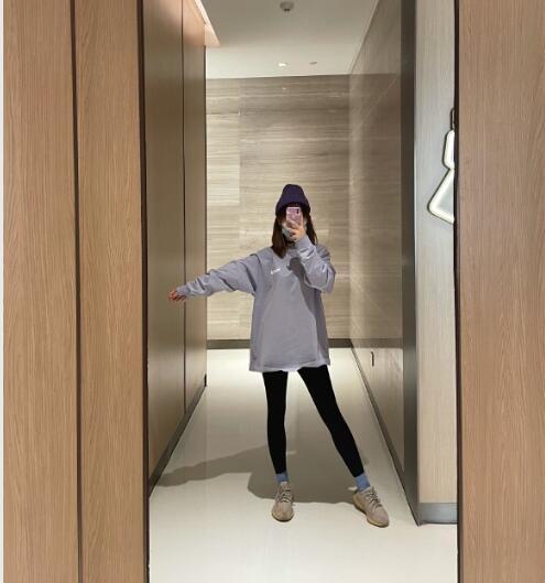 找到一面适合自己的镜子,通过镜像来了解自己的图片 找到一面适合自己的镜子,通过镜像来了解自己